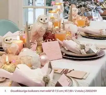 Goudkleurige bolkaars met reliëf