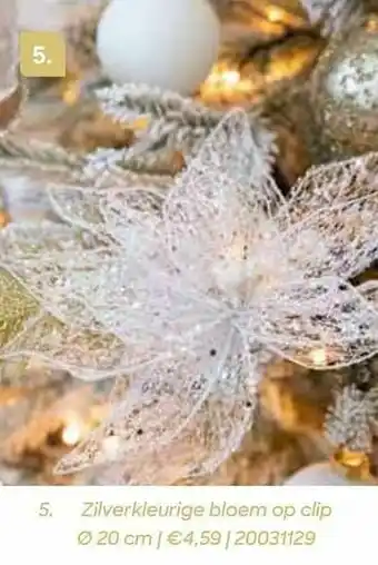 Zilverkleurige bloem op clip