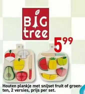 Houten plankje met snijset fruit of groenten