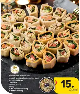 Carrefour Schotel met mini-wraps tomaat-mozzarella, gerookte zalm en kip-basilicum Carrefour aanbieding