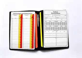 Decathlon Scheidsrechterskit (Duits) - Bevat de benodigdheden voor het scheidsrechteren aanbieding