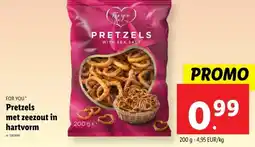 Lidl FOR YOU* Pretzels met zeezout in hartvorm aanbieding