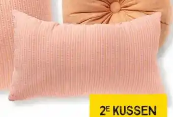 Xenos Kussens Streeps aanbieding