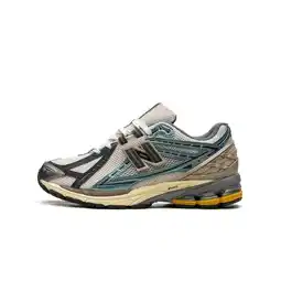 Decathlon schoenen New Balance 1906R Metallic Teal New Spruce aanbieding