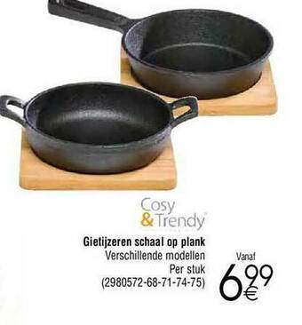 Gietijzeren Schaal Op Plank