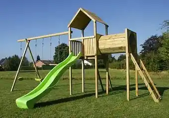 Dreamland BnB Wood schommel Nieuwpoort Adventure tunnel met limegroene glijbaan aanbieding