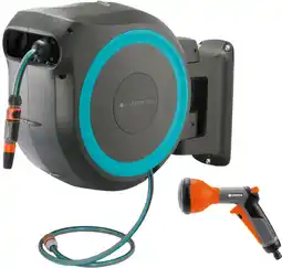 Coolblue Gardena Dévidoir Mural Automatique 25 RollUp M/L + Gardena Classic Pistolet Multifonctions aanbieding