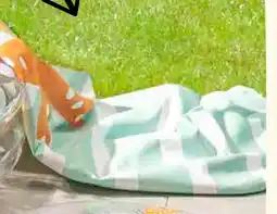 Kruidvat Microfiber strandlaken aanbieding