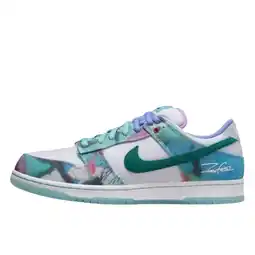 Decathlon Schoenen SB Dunk Low Futura Laboratories Bleached Aqua aanbieding
