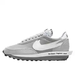 Decathlon Schoenen LD Waffle Sacai Fragment Wolf Grey aanbieding