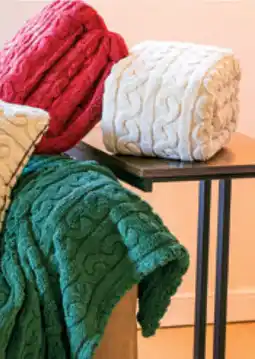 Carrefour Plaid met Tricoteffect aanbieding