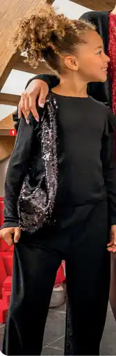 Carrefour T-Shirt met Lange ouwen of Broek voor Meisjes aanbieding