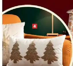 Carrefour Geborduurd kussen - 30 x 50 cm aanbieding