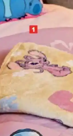 Carrefour Dekbedovertrek + 1 sloop Stitch aanbieding