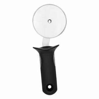 Makro OXO Pizzasnijder 8 cm aanbieding
