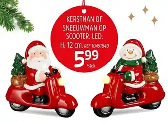 Kerstman of sneeuwman op scooter. led