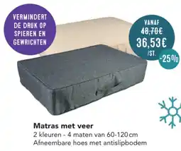 Poils et Plumes Matras met veer aanbieding