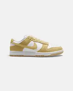 Decathlon Nike Dunk Low Alabaster Corduroy (Women's) aanbieding