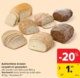 Authentieke broden verpakt en gesneden