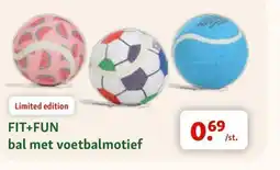 Maxi Zoo Fit+fun bal met voetbalmotief aanbieding