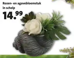 Intratuin Rozen- en agavebloemstuk in schelp aanbieding