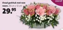 Intratuin Ovaal grafstuk met roze rozen aanbieding