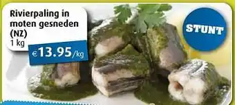 Rivierpaling in moten gesneden