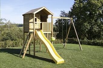 Dreamland BnB Wood schommel met speelhuisje Lucas en gele glijbaan aanbieding
