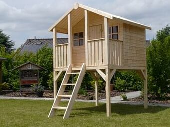 Brico Solid kinderspeelhuis op poten 180x190cm vurenhout aanbieding