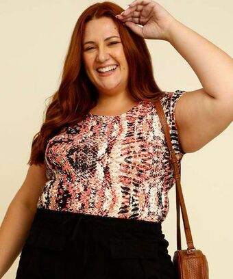 Marisa Blusa plus size feminina estampada manga curta oferta