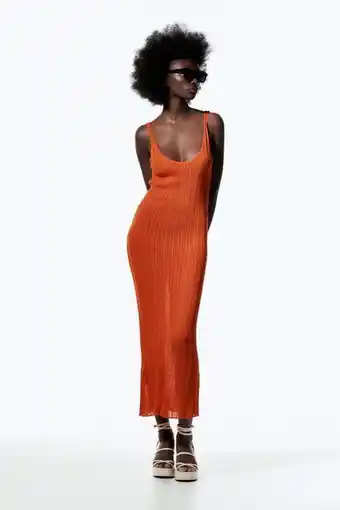 ZARA Vestido longo de crochê oferta
