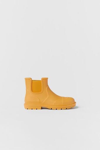 ZARA Kids/bota de chuva oferta