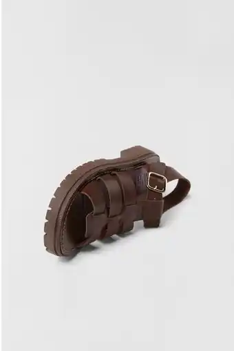 ZARA Kids/ sandália de couro com solado track oferta