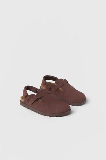 ZARA Kids/ tamanco de couro oferta