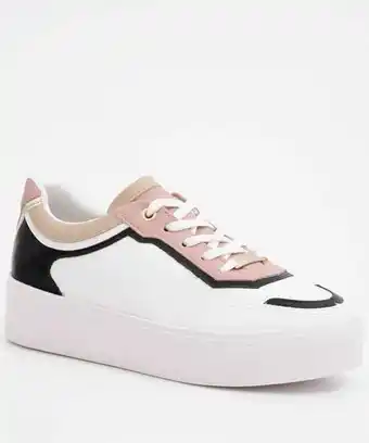 Marisa Tênis casual feminino flatform recorte via uno oferta