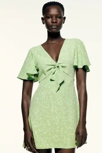 ZARA Vestido curto com estampa floral oferta