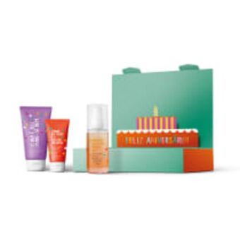 O Boticário Kit presente cuide-se bem deleite feliz aniversário: loção corporal 75ml + body splash 60ml + creme para mãos 30g oferta