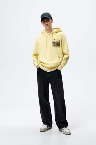 ZARA Moletom com capuz estampado oferta