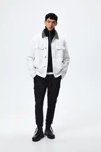 ZARA Calça cargo soft denim oferta