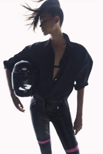 ZARA Leggings de poliuretano oferta