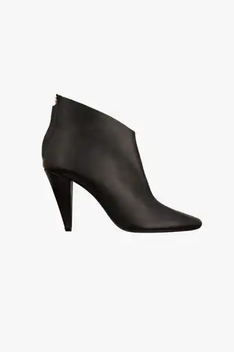 Sapato abotinado de couro narciso rodriguez