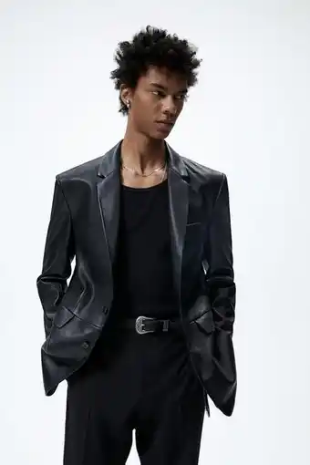 ZARA Blazer de poliuretano oferta