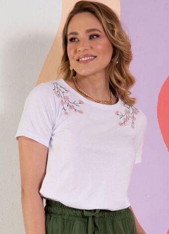 Posthaus Quintess - blusa branca com bordados em ramos oferta