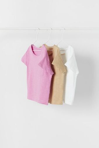 Pack de três camisetas lisas