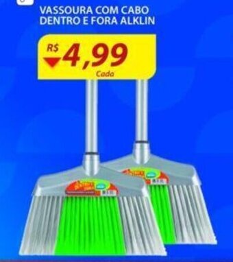 Assaí Atacadista Vassoura com cabo dentro E Fora Alklin oferta