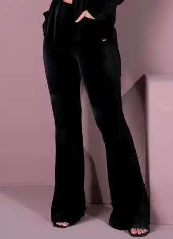 Posthaus Quintess - calça preta flare em veludo oferta