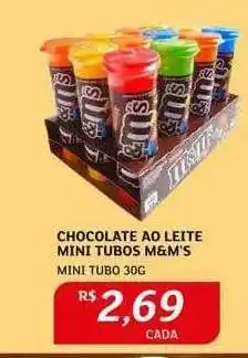 Assaí Atacadista Chocolate ao leite mini tubos m&m's oferta