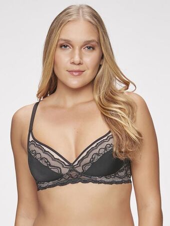 Triumph Sutia n romance oferta