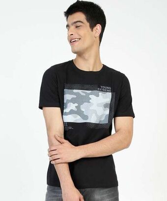 Marisa Camiseta masculina estampa frontal manga curta oferta