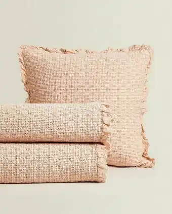 ZARA HOME Colcha jacquard flor oferta